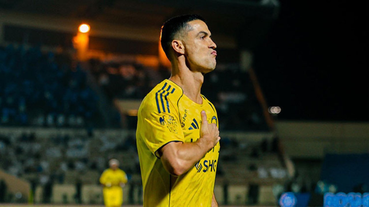 Ronaldo Riyad'dan kaçtı mı?