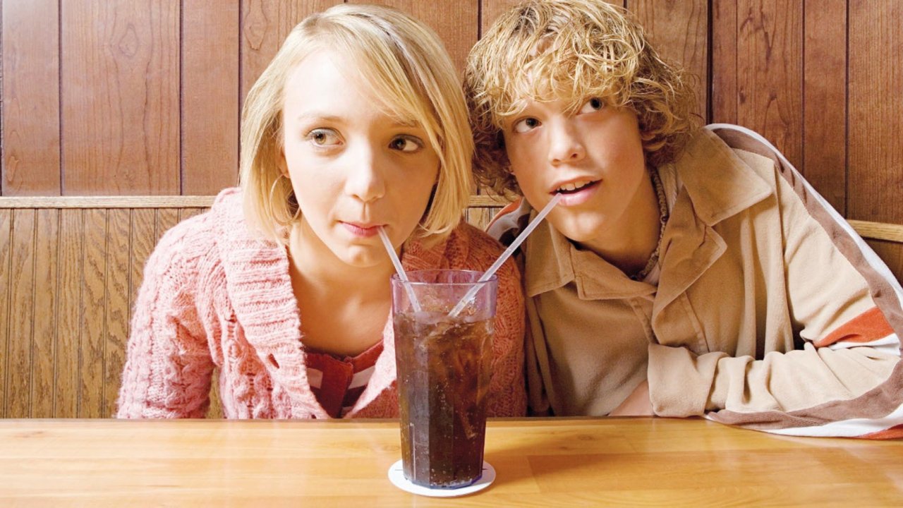 Şekerli içecek ergeni etkiliyor