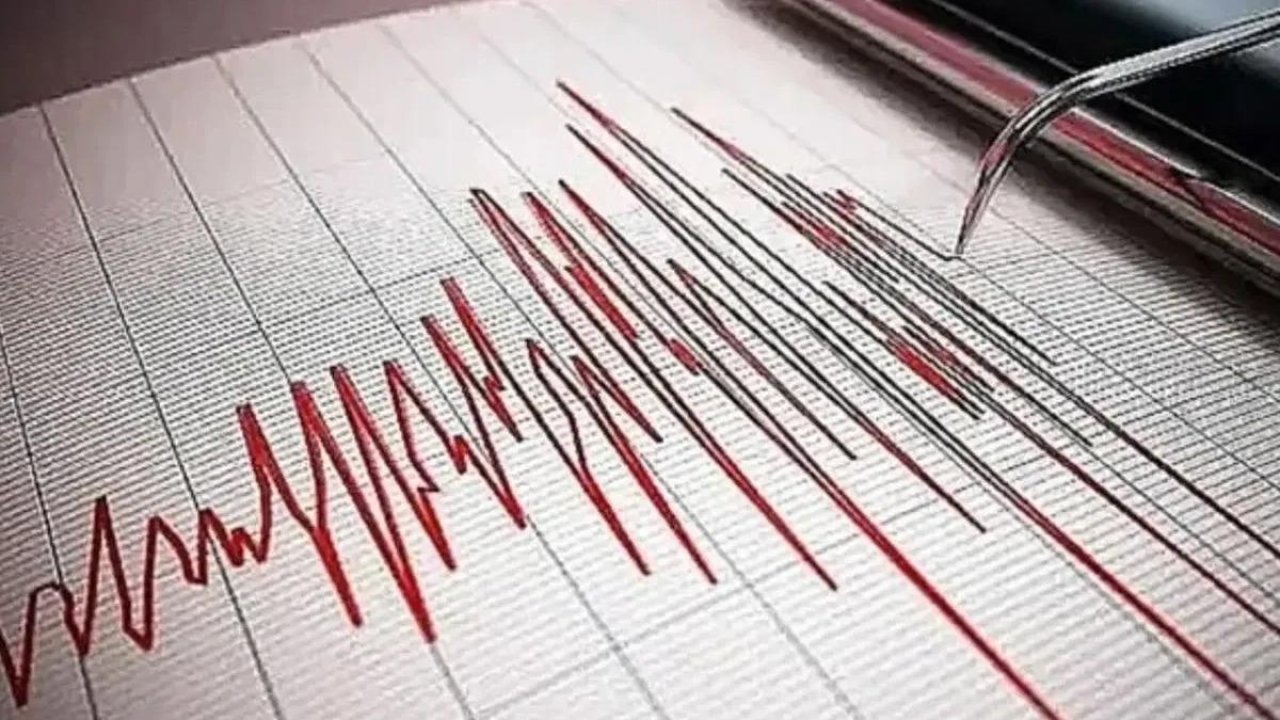 Son dakika: Elazığ'da 4,3 büyüklüğünde deprem! Valilikten açıklama geldi