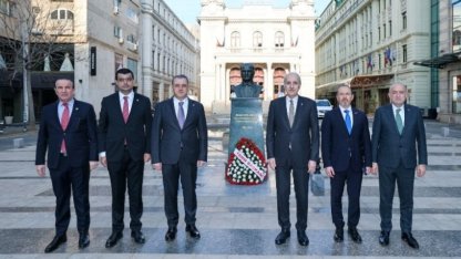 TBMM Başkanı Kurtulmuş, Romanya'daki Atatürk Anıtı'nı ziyaret etti