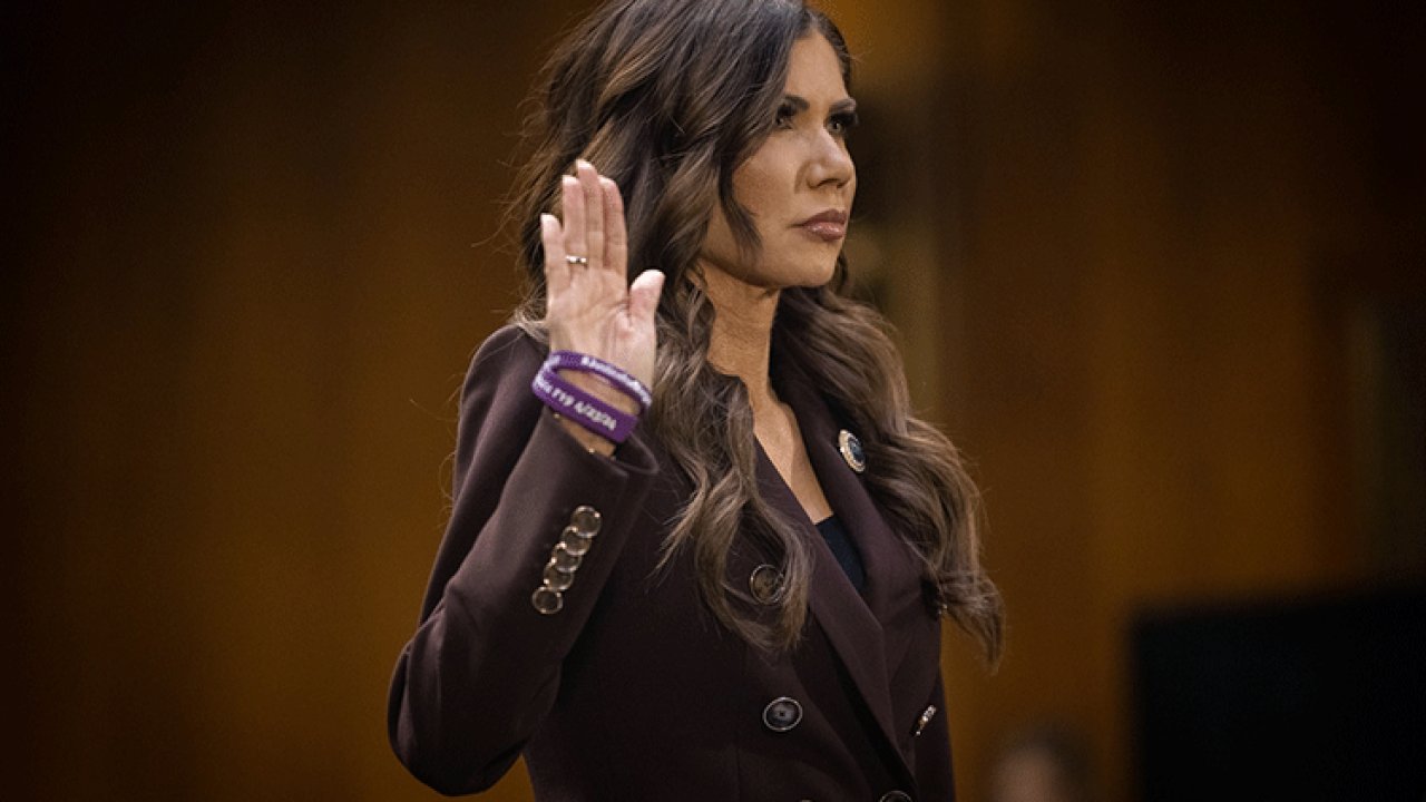 Trump, İç Güvenlik Bakanı Noem'in 31 Mart'ta görevinden ayrılacağını açıkladı