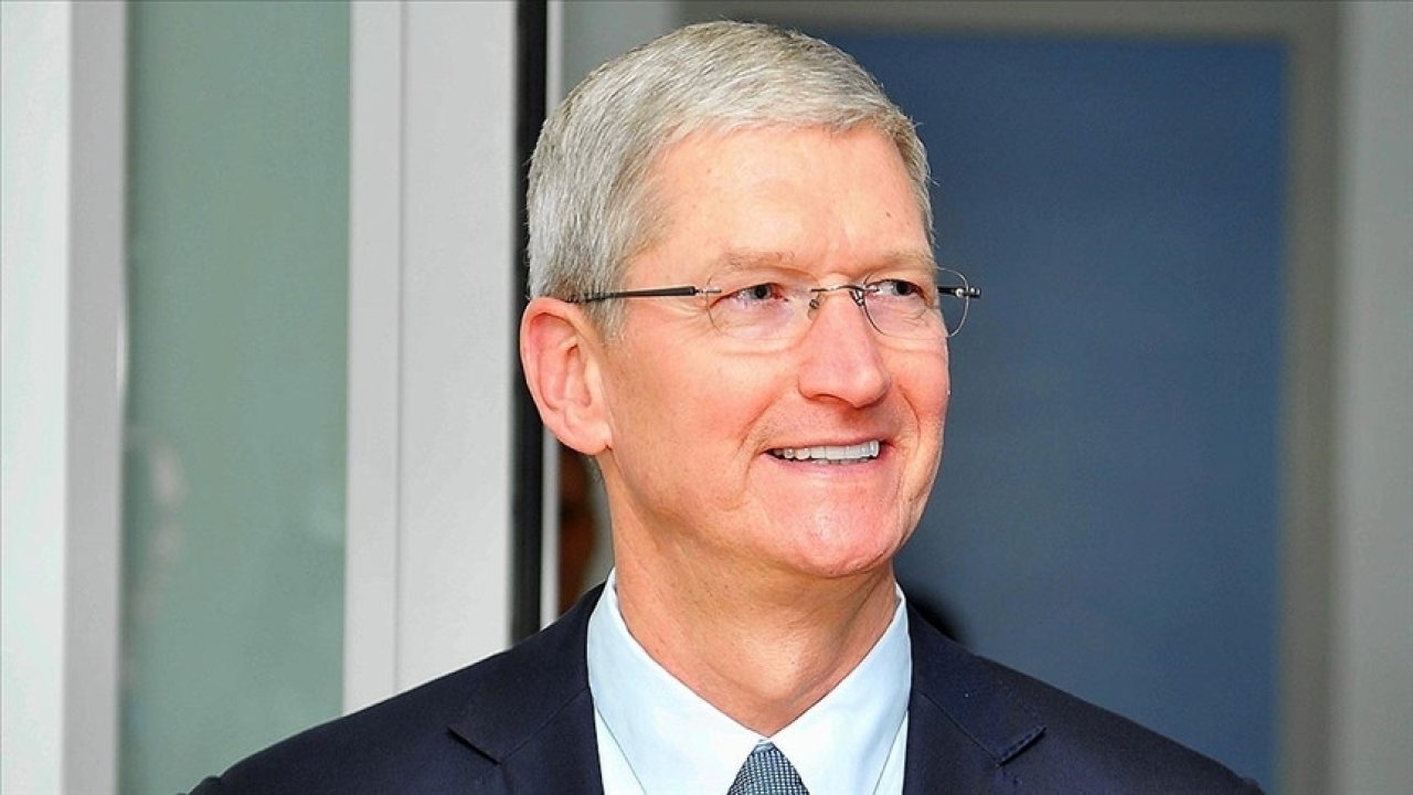 Apple'da bir dönem sona erdi... Tim Cook görevini bırakıyor