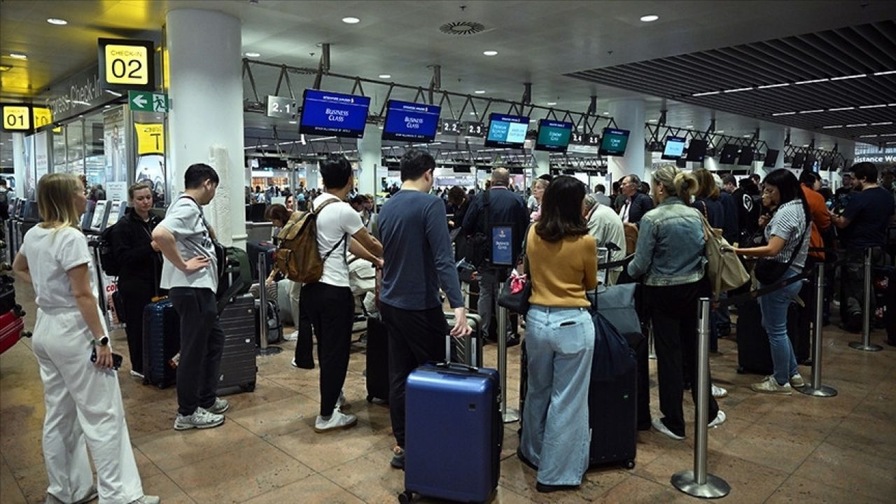 Brüksel Havalimanı'ndan yapılacak uçuşların yarısı iptal edilecek