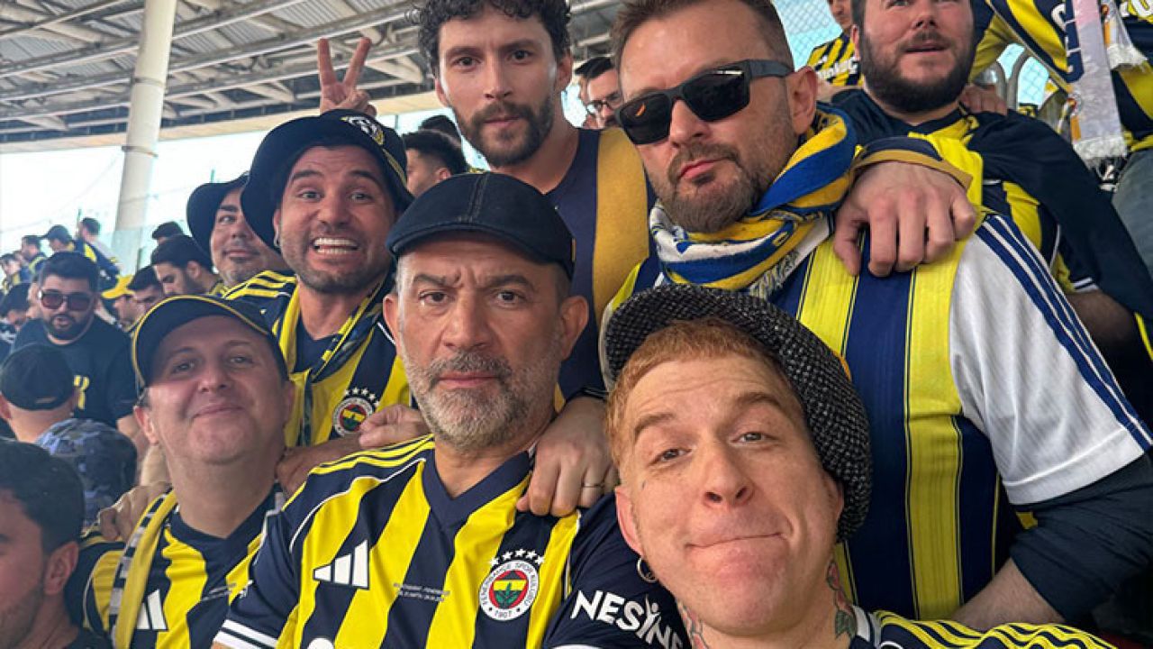 Fenerbahçe tribününde ünlü simalar!