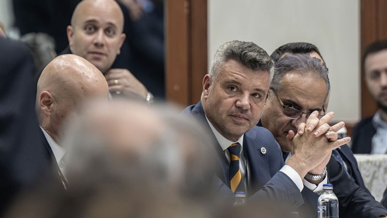 Fenerbahçe yönetimi saat 14.00'te toplanıyor!