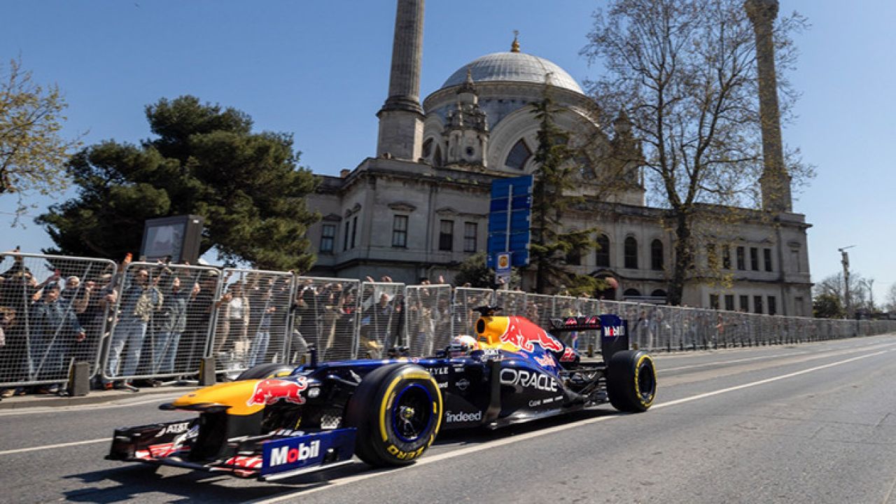 Formula 1'in Türkiye'ye dönüşü dünya basınında yankı uyandırdı! 'İkonik yarış geri dönüyor! Unutulmaz İstanbul pisti yeniden F1'de'
