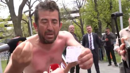 Grevdeki işçi pazar listesini gösterip feryat etti: "Para olmadığı için alamadım"