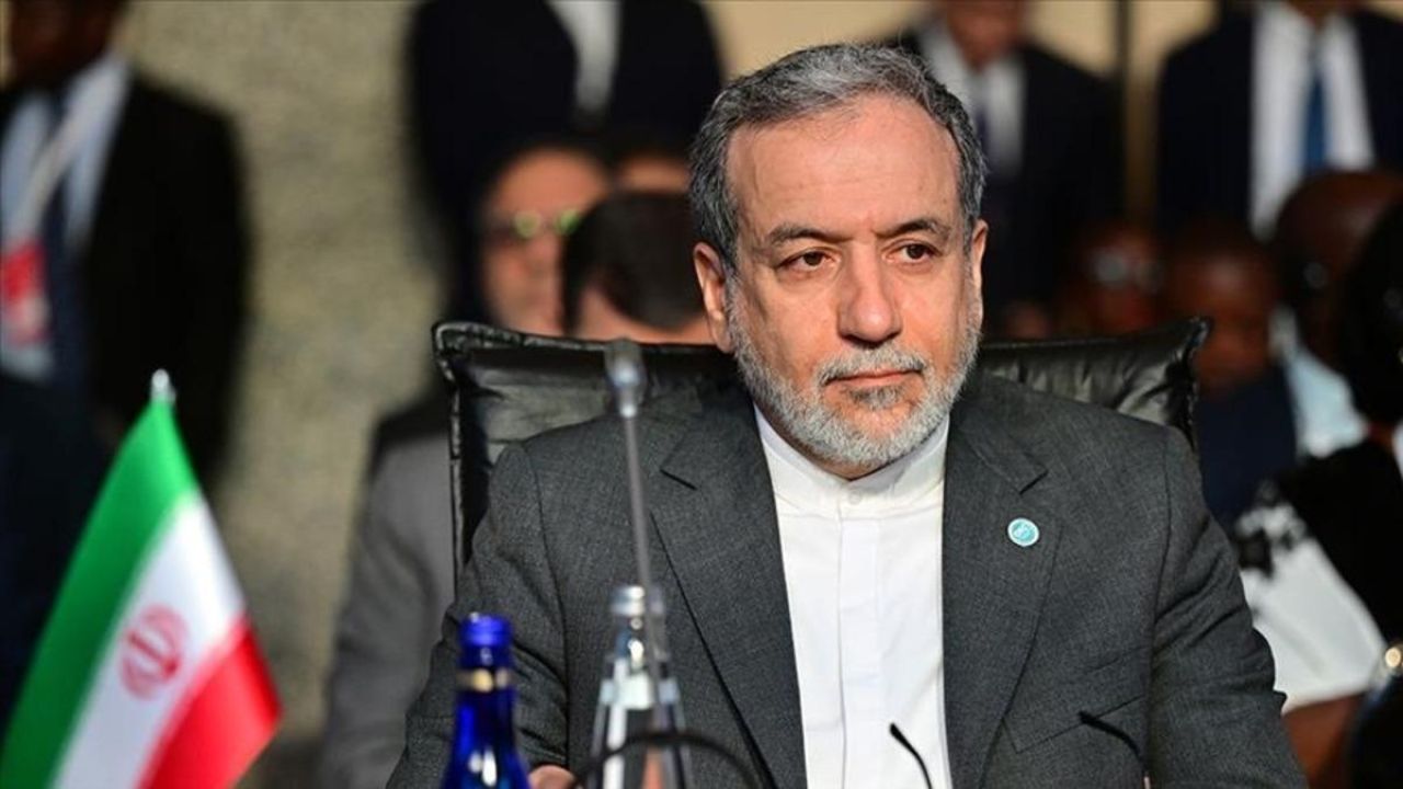 İran Dışişleri Bakanı Arakçi, Pakistan Başbakanı Şerif ile görüştü