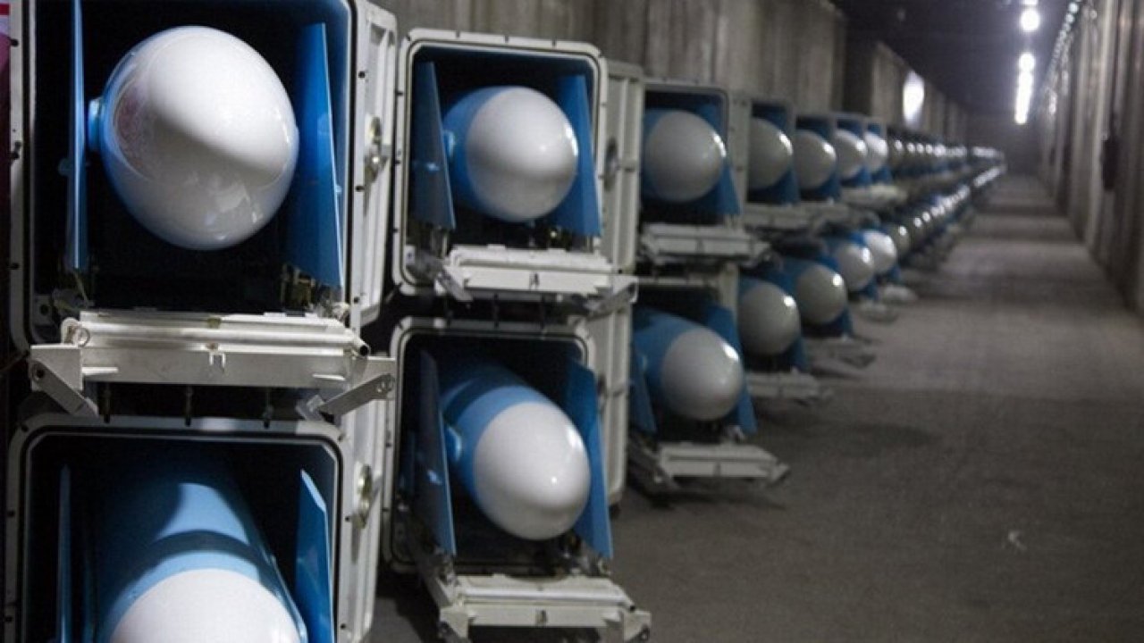 İran'dan füze ve İHA'larla gözdağı