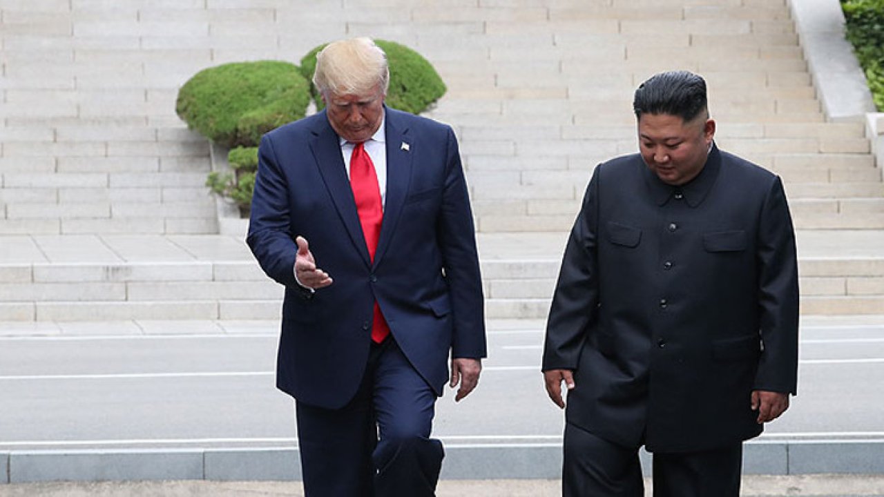 Kuzey Kore krizi büyüyor: ABD'den istihbarata fren