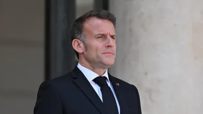 Macron'un Yunanistan ziyareti eleştirilerin odağında