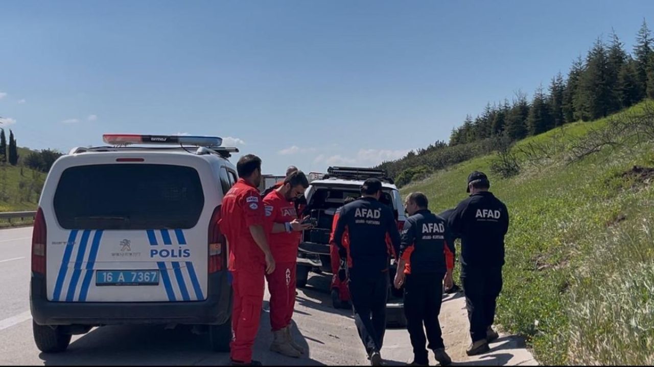 "Otoyola 5 yaşında çocuk bırakıldı" ihbarı ekipleri alarma geçirdi