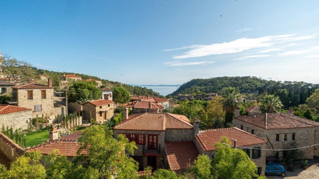 Türkiye'den 4 köy dünya turizm sahnesinde! Bakan Ersoy: "Yerel değerlerimizi dünya sahnesine taşıyoruz"