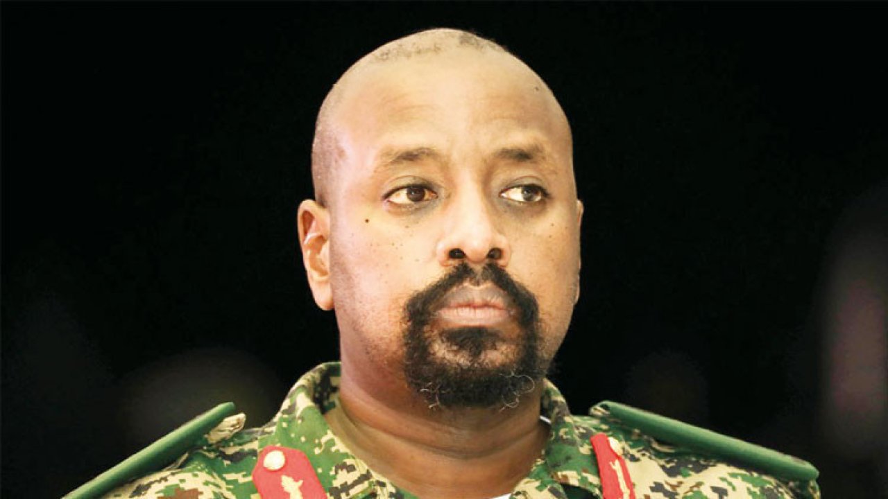 Ugandalı general geri adım attı: Türk kardeşlerimi çok seviyorum