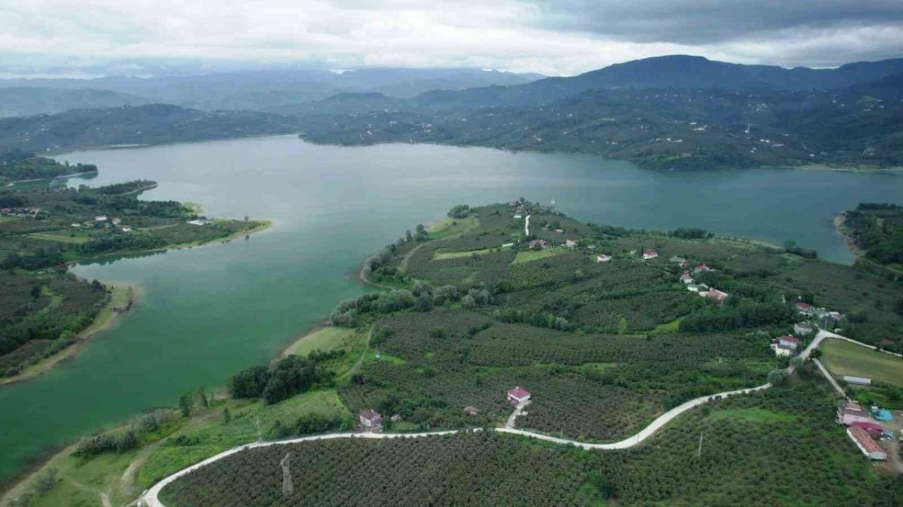 Yağmurlar Samsun’a içme suyu sağlayan barajları doldurup taşırdı