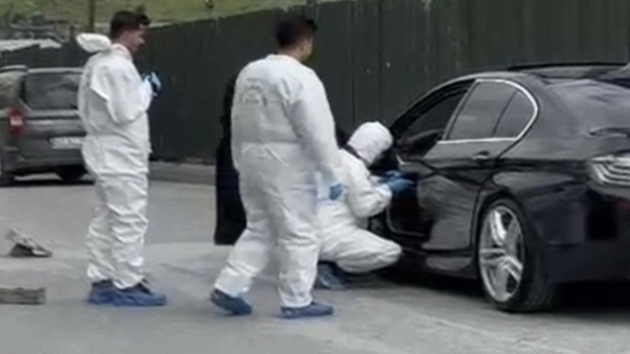 Beylikdüzü'nde araç içerisinde silahla vurulmuş halde bulundu