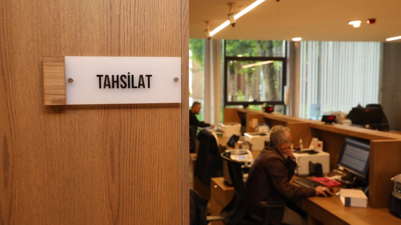 Bursa İnegöl Belediyesi yılın ilk dönem vergilerini alıyor