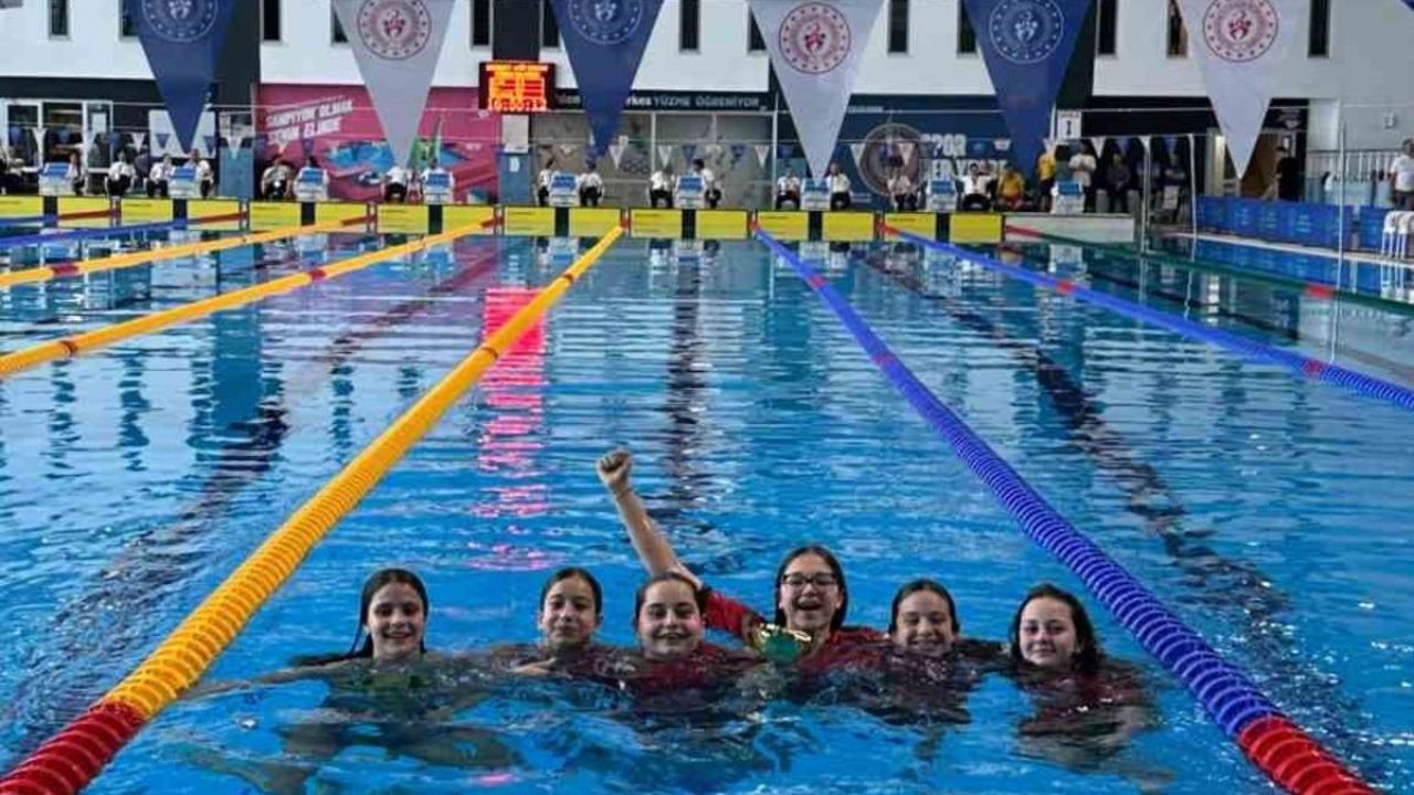 Bursa’da ortaokul öğrencileri Türkiye şampiyonu