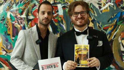 DÜNYACA ÜNLÜ TÜRK OPERA SANATÇISI TENOR SEDAT CAN ÖZTOPRAK'TAN AYNI GÜN İMZA VE RESİTAL