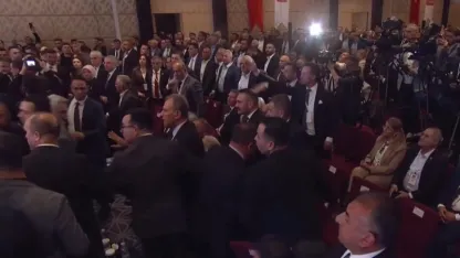 İmamoğlu'nun mektubu okundu: Ortalık karıştı! AK Partililer ile CHP'liler birbirine girdi