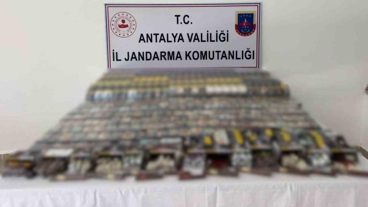Manavgat’ta 5 bin paket kaçak sigara ele geçirildi