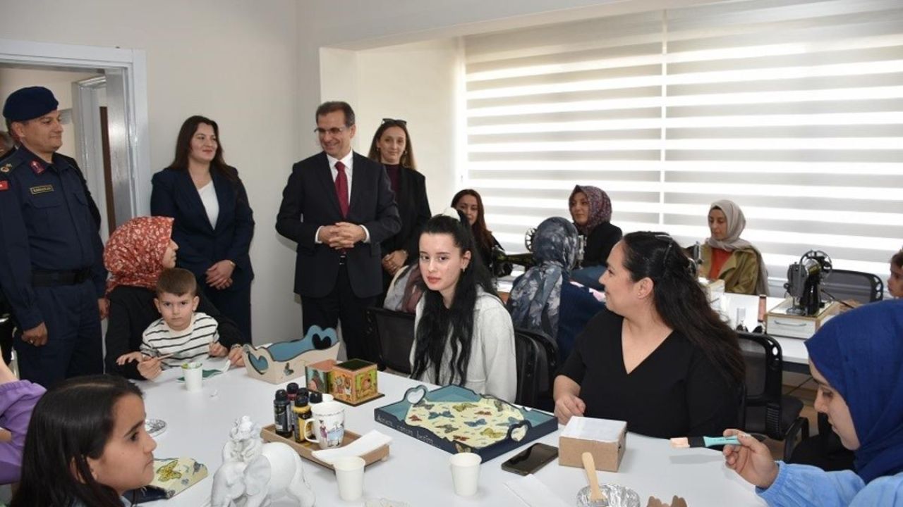 Salihli’de Aile Destek Merkezi açıldı